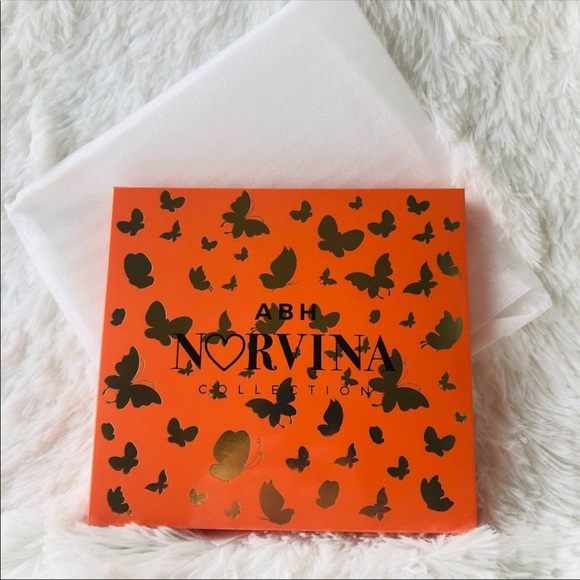 Limited Edition ABH Norvina Vol. 3 Palette - Picture 2 of 7